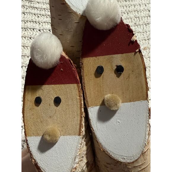 Folk Art 3 Santa Claus Faces Hand Painted On Logs Bow Wrapped 14 in Tall Rustic - Picture 6 of 8